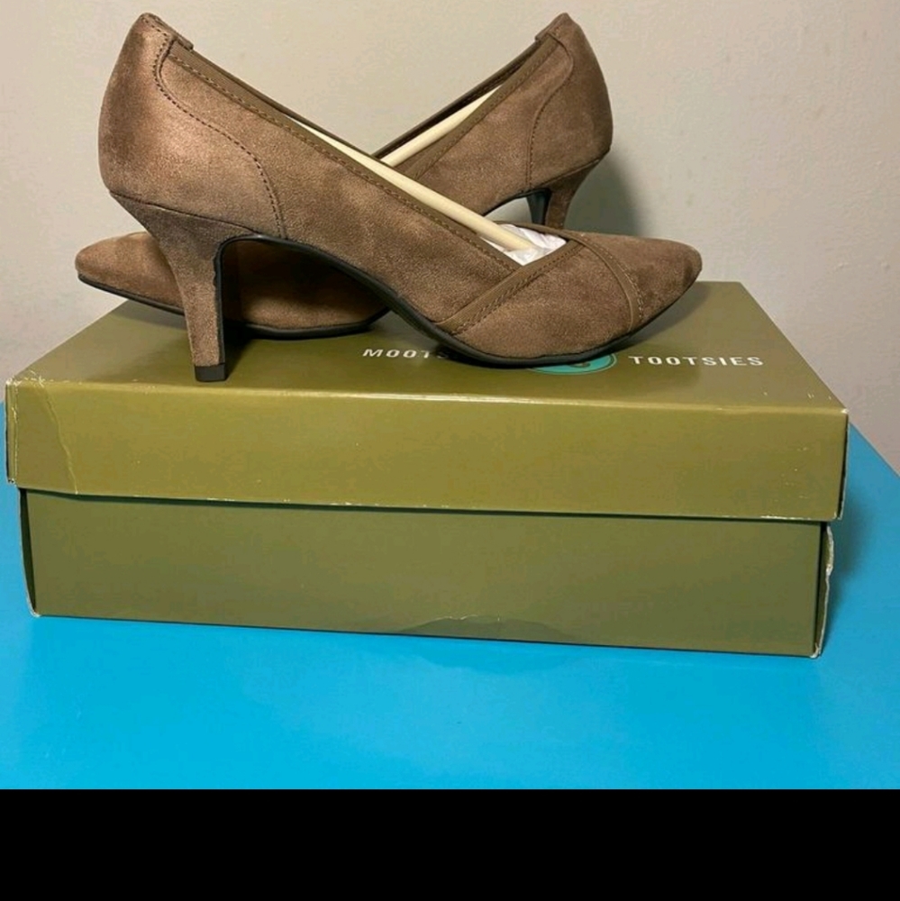 Mootsie tootsie suede high heels Approx 3 inches